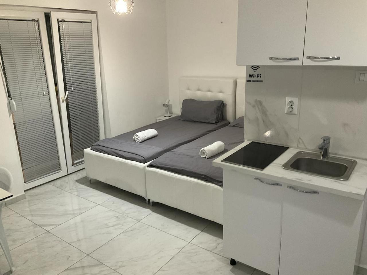 Golem Apartment Exterior photo